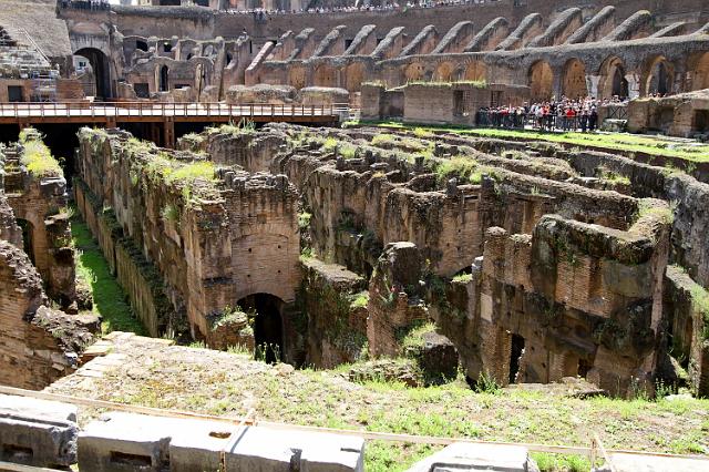 0359 Rome - Colosseo.JPG